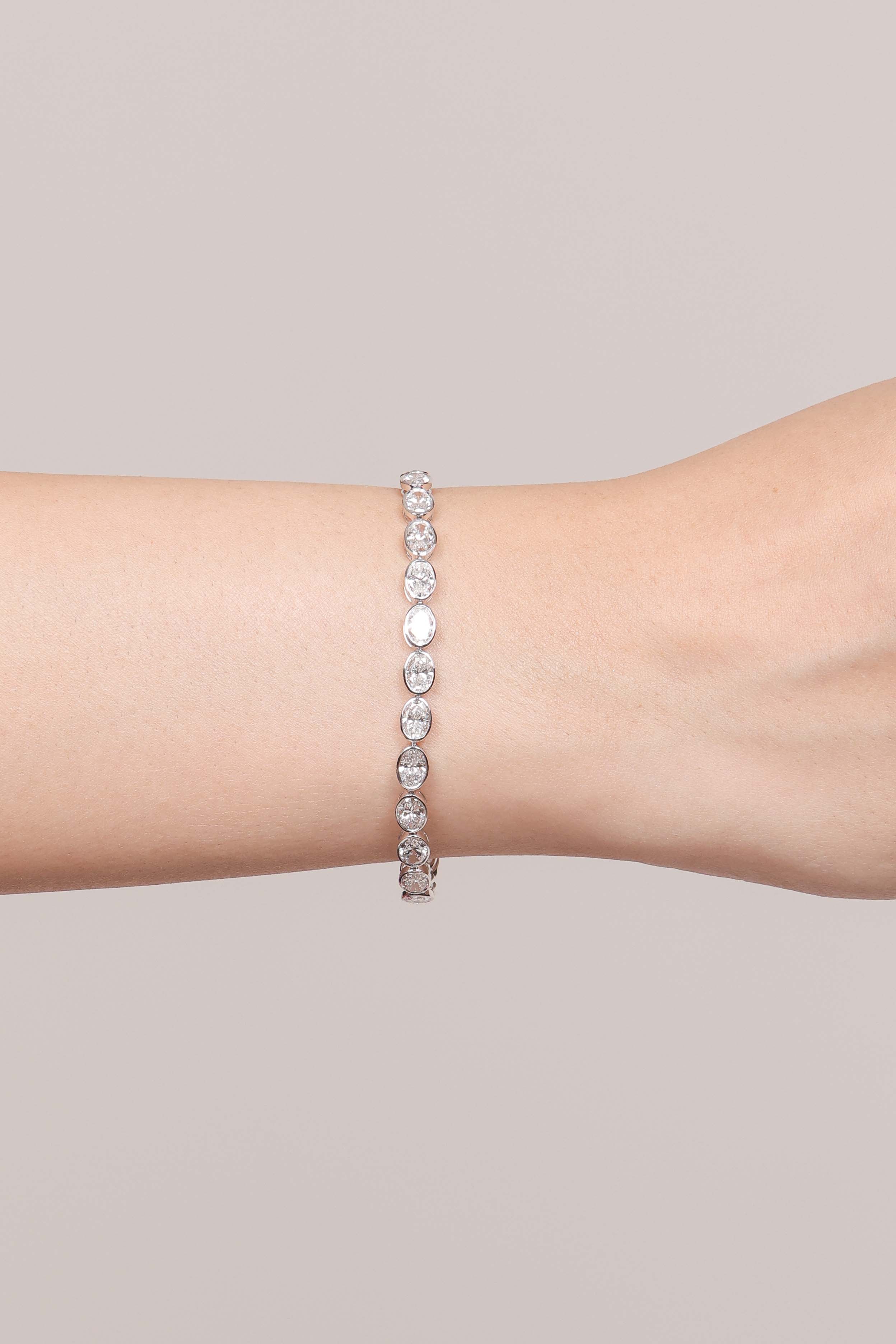 Luna Oval Bezel Bracelet