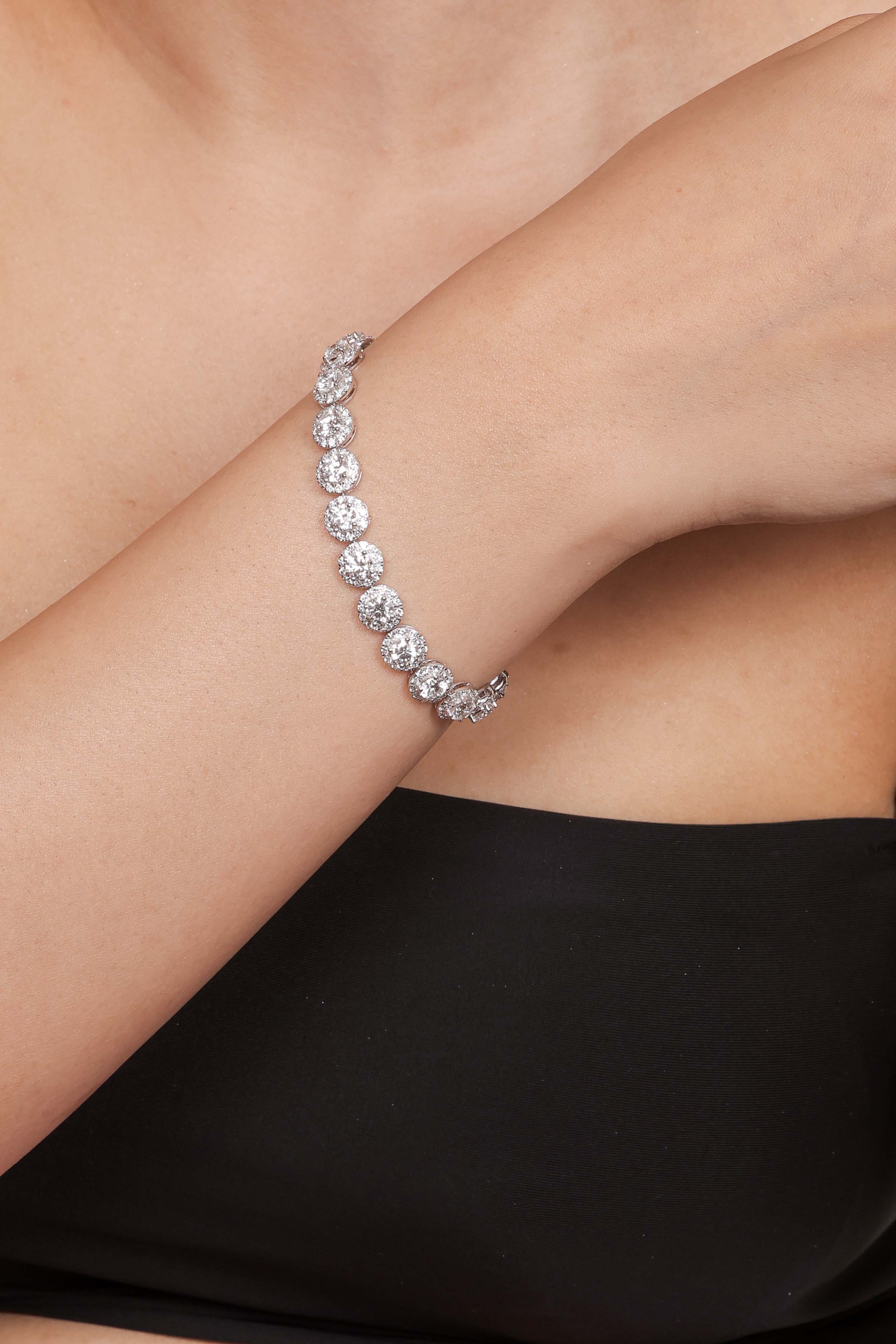Halo Royale Diamond Bracelet