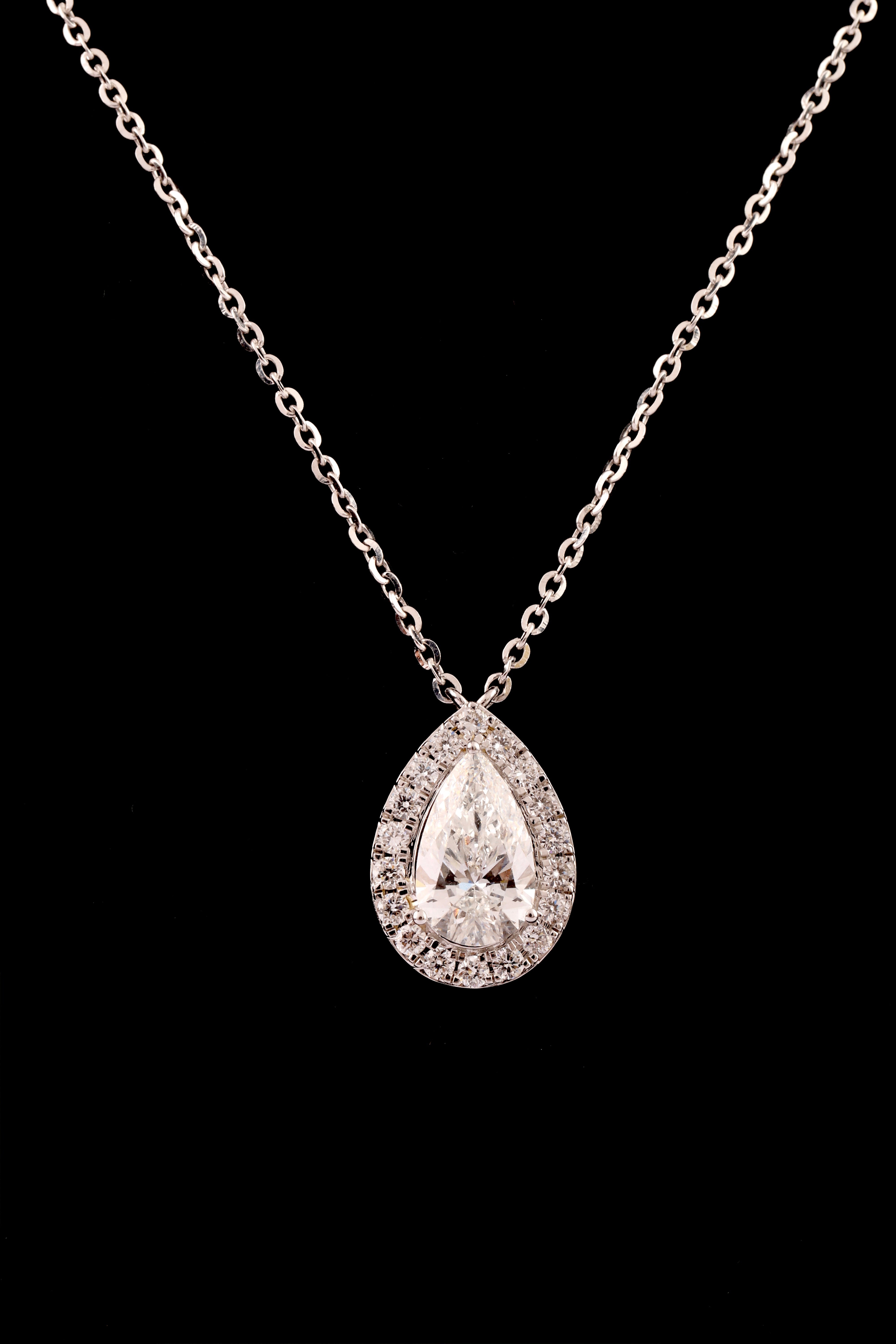 Aurreva Teardrop Halo Luxe Pendant – Pear 1.25 ctw