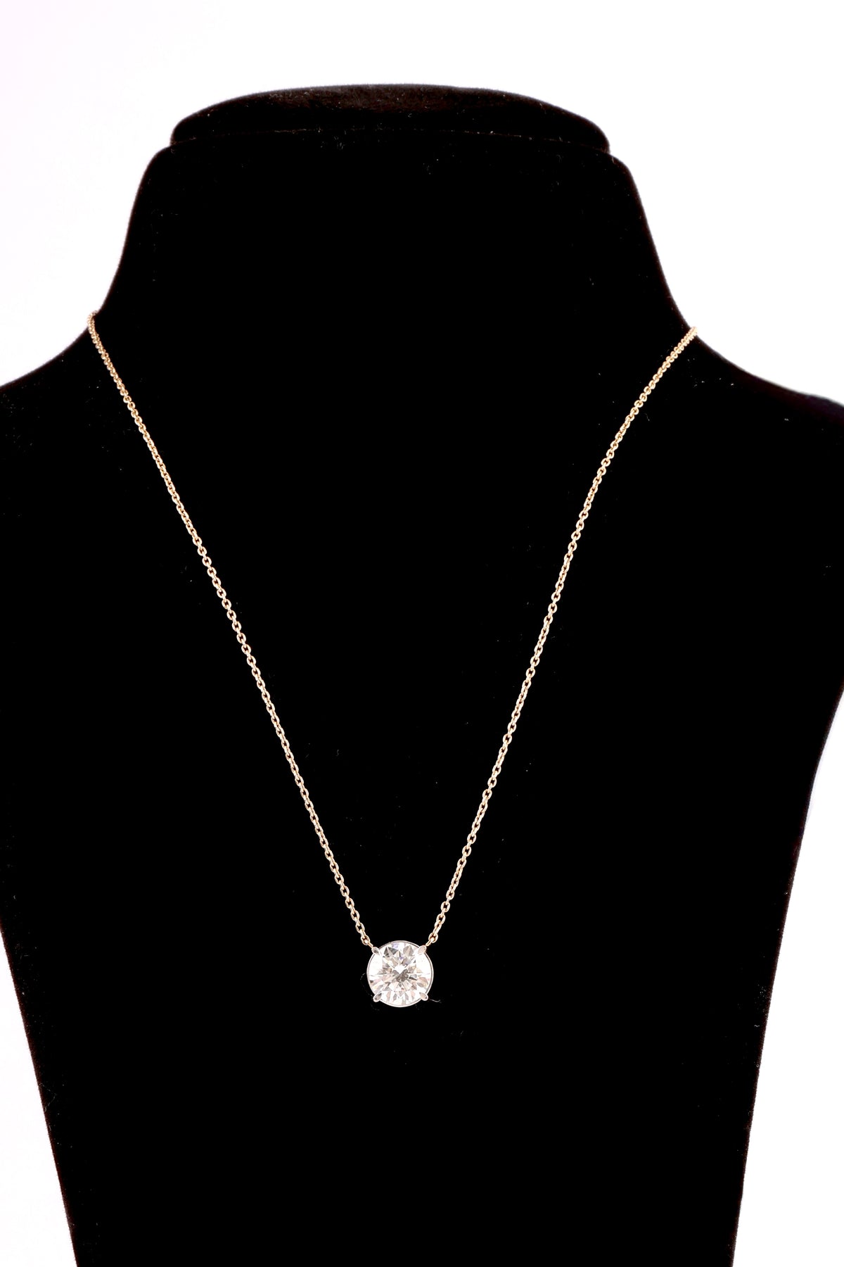 Aurreva Luna Classic Pendant - Round 5 ctw