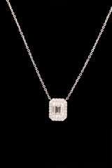 Aurreva Emerald Halo Royale Pendant – Emerald 2.3 ctw
