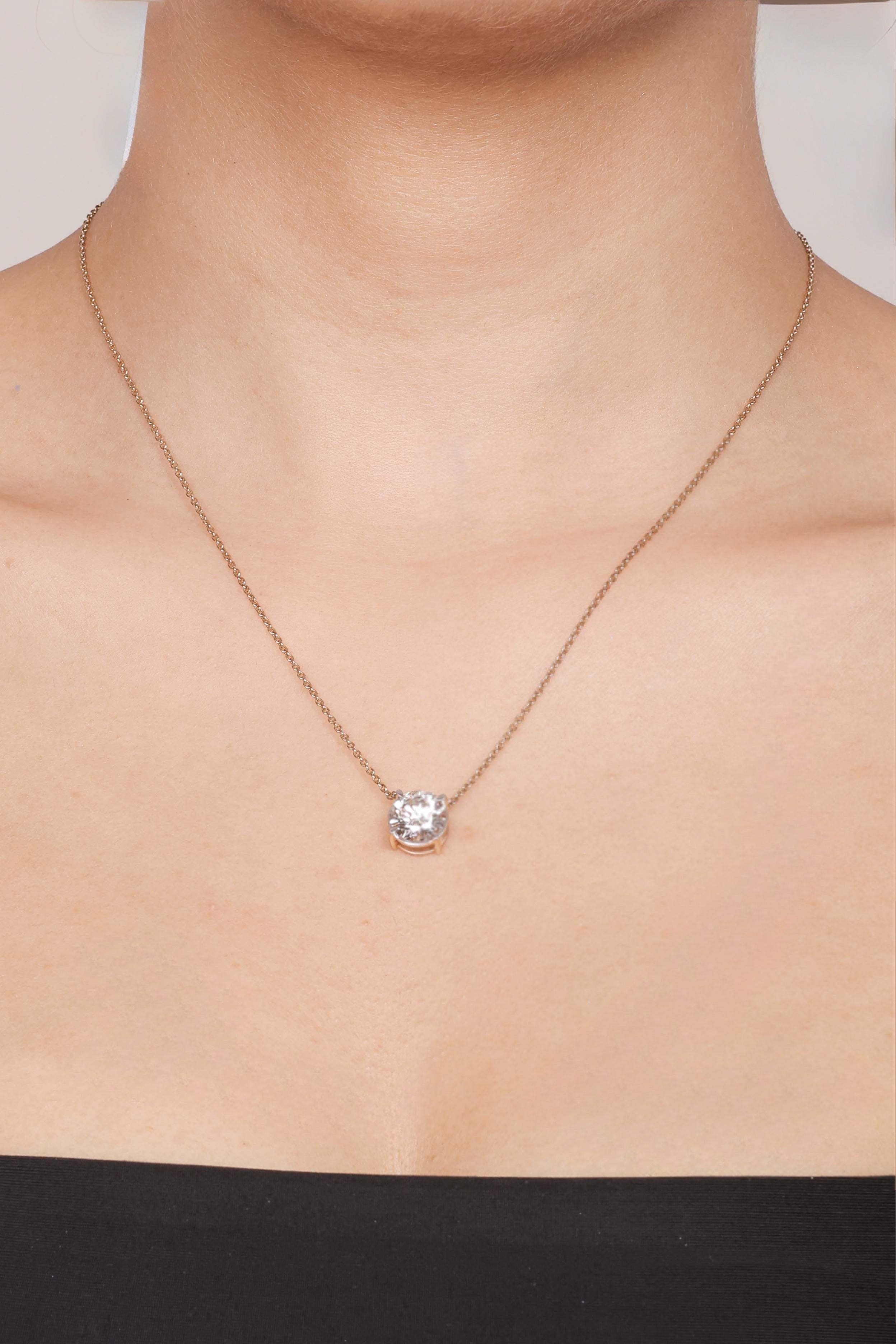 Aurreva Luna Classic Pendant - Round 3 ctw