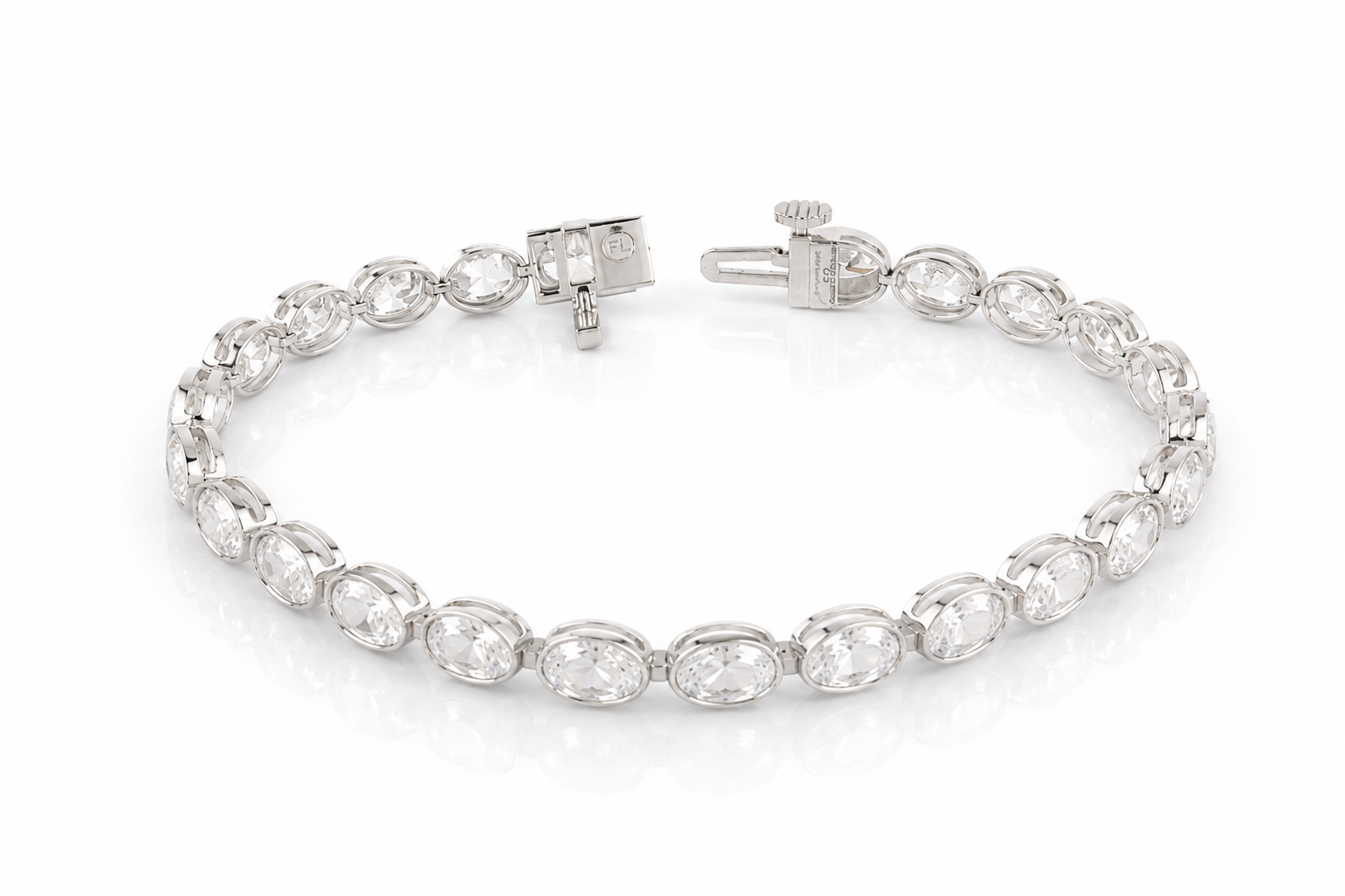 Lune Ovalé Diamond Bracelet