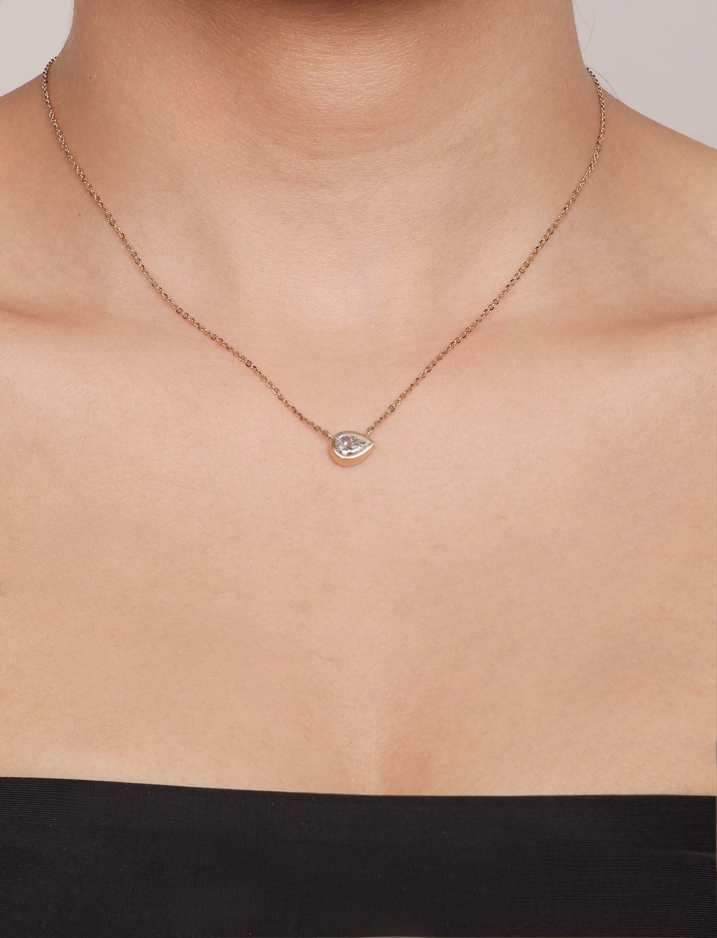 Aurreva Teardrop Frame Pendant – Pear
