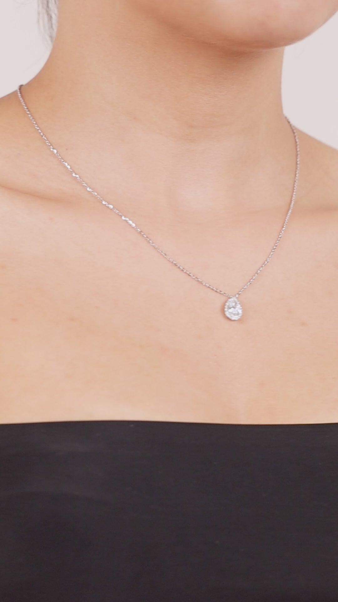 Aurreva Teardrop Halo Luxe Pendant – Pear 1.25 ctw