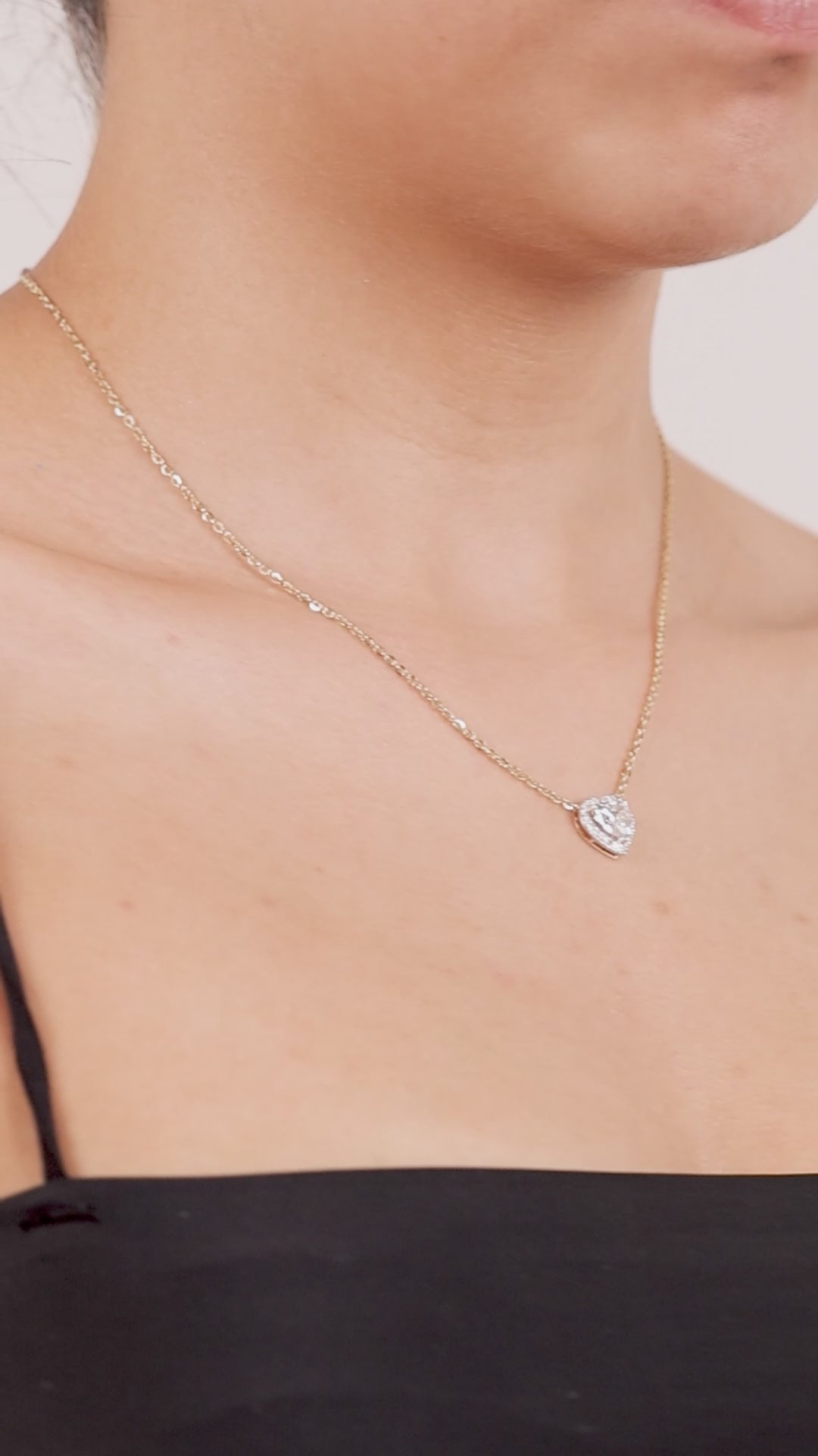 Aurreva Love Halo Pendant – Heart .7 ctw